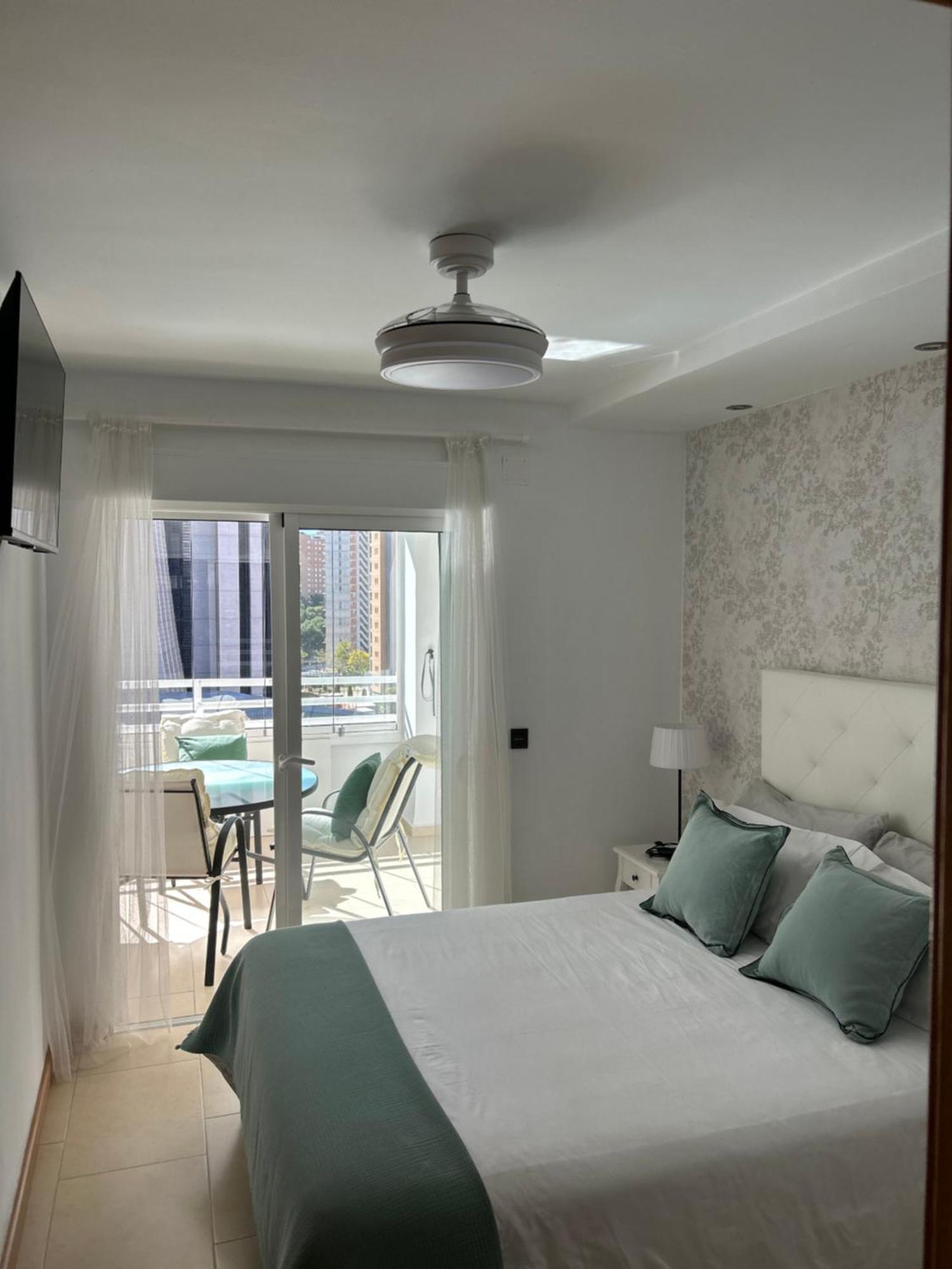 Апартаменты Atico Con Enorme Terraza Y Chill Out Particular Бенидорм Экстерьер фото