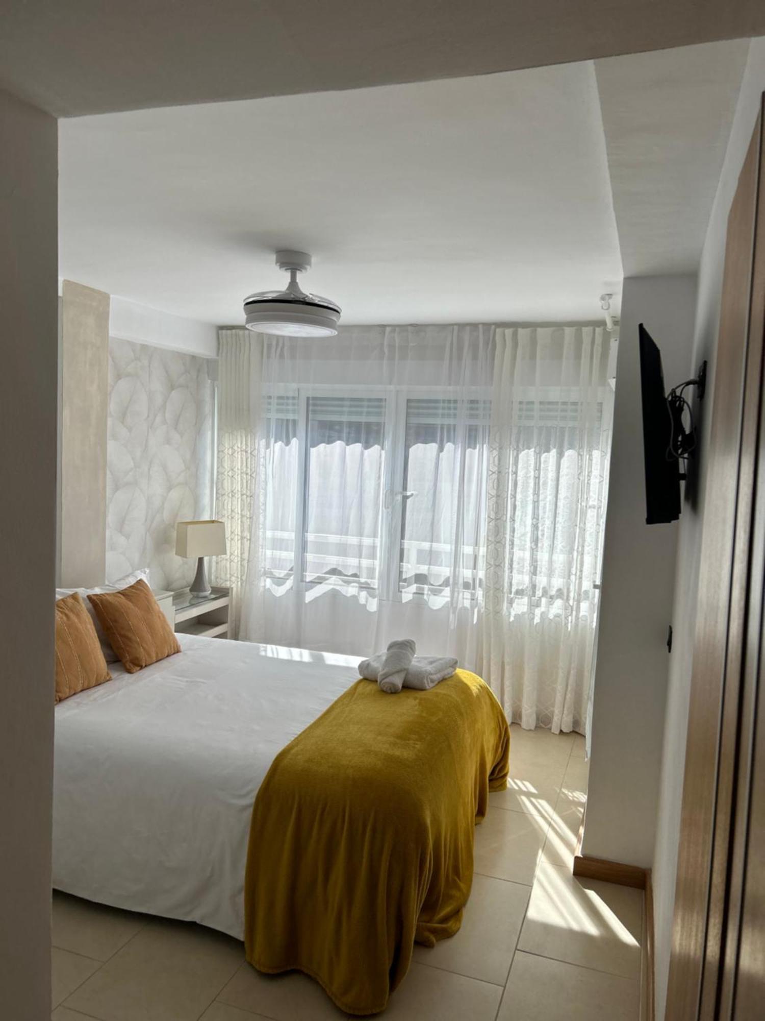 Апартаменты Atico Con Enorme Terraza Y Chill Out Particular Бенидорм Экстерьер фото